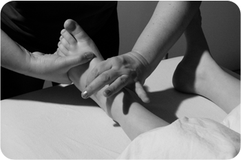 Massage réflexo-plantaire, stimulation des zones lymphatiques